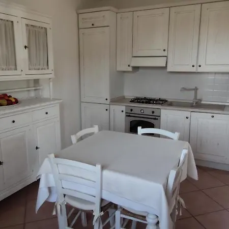 Vacanza Aiosardegna Apartment *
